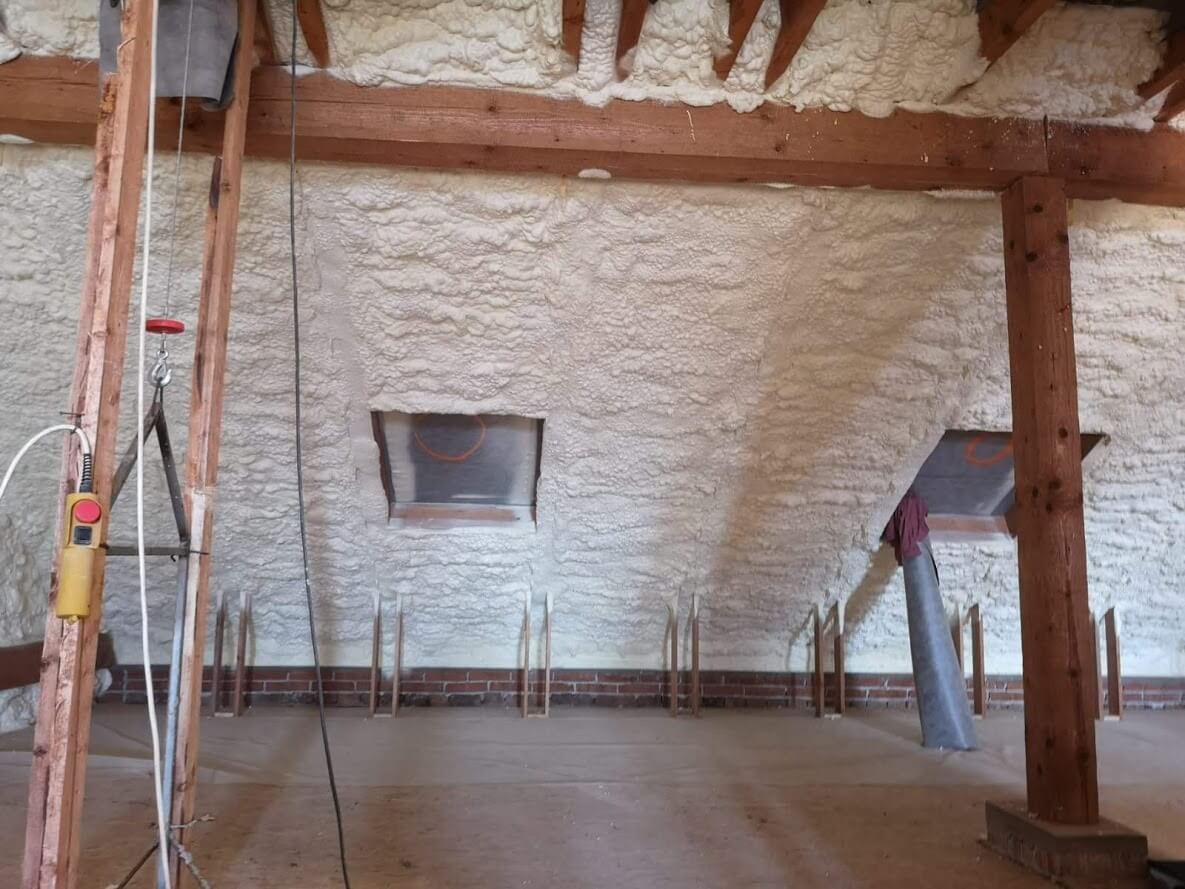 stříkaná PUR pěna