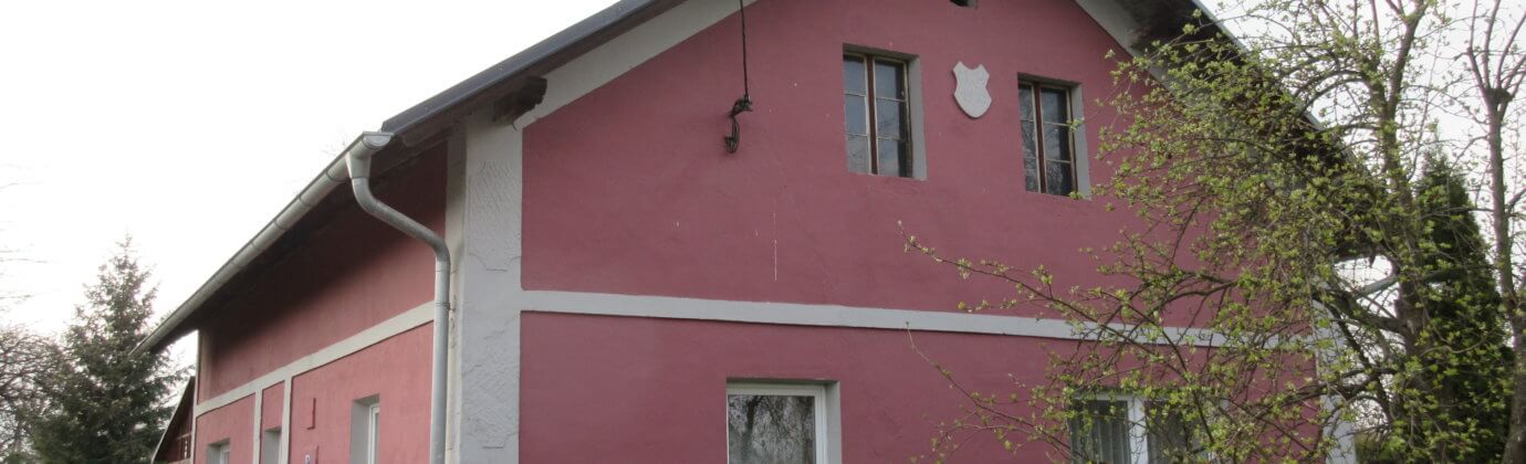 Infračervené sálavé topné panely nahradily kachlová kamna v Karlově